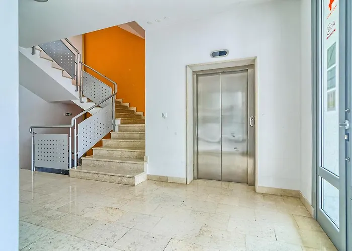 Silver Luxury Apartment